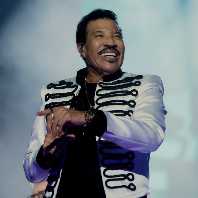 O lionel richie στη σκηνή