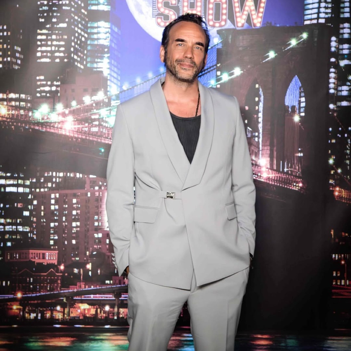 Ο Πάνος Μουζουράκης στο The 2night Show