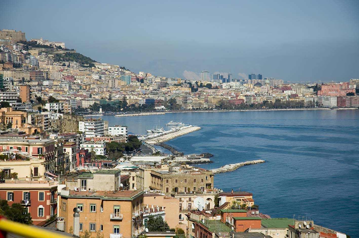 O κόλπος Pierdelune της Νάπολη.