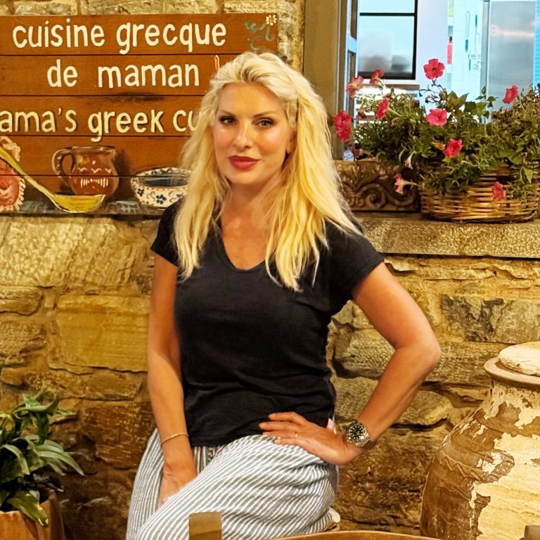 Η Ελένη Μενεγάκη σε διακοπές το καλοκαίρι
