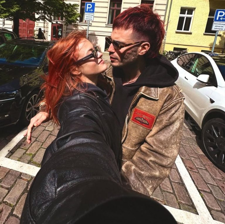 Η Γαία ΜΕρκούρη με τον σύντροφό της Δημήτρη Πετρίχο