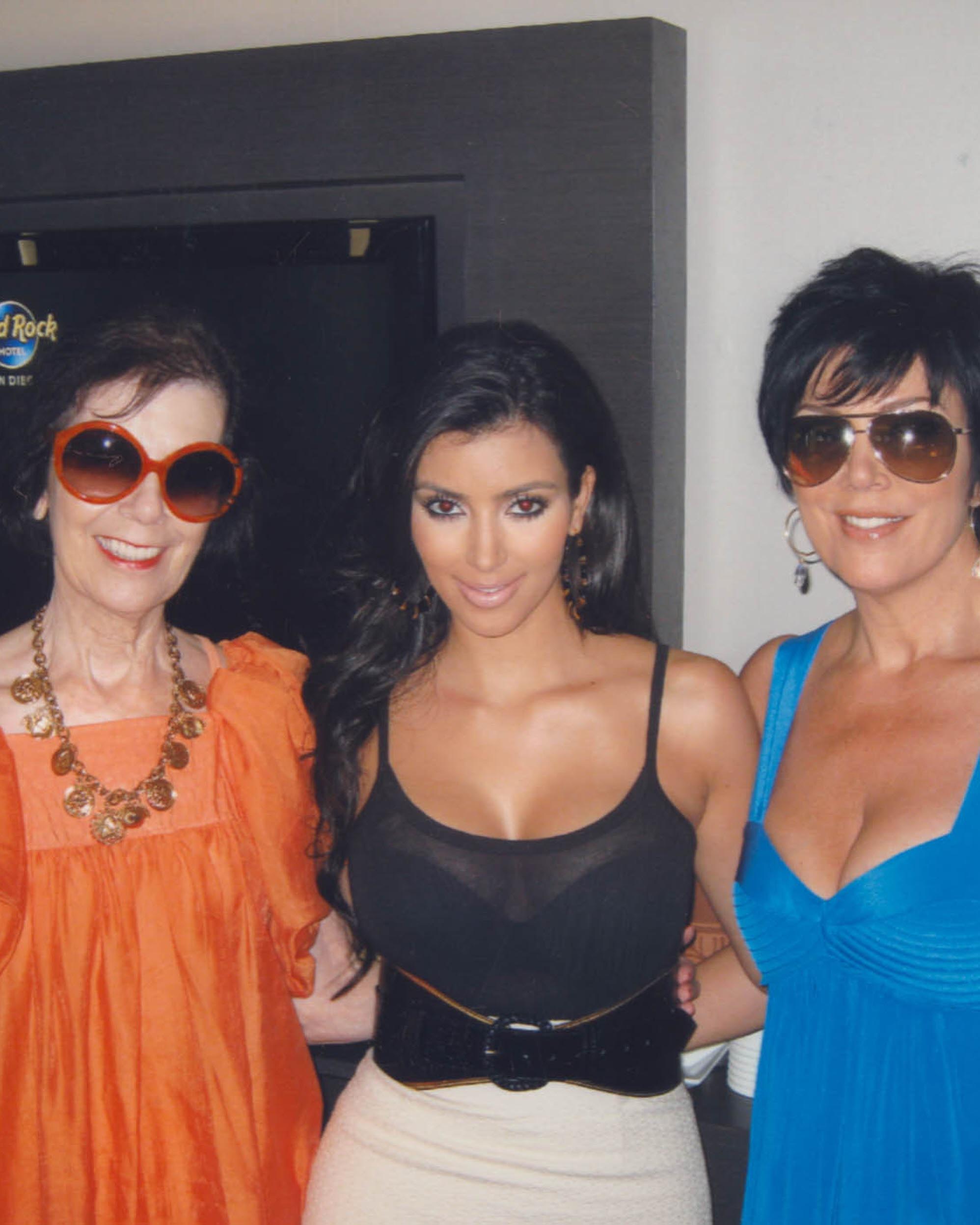 H Kim Kardashian με τη γιαγιά της μαζί με τη μητέρα της Kris Jenner