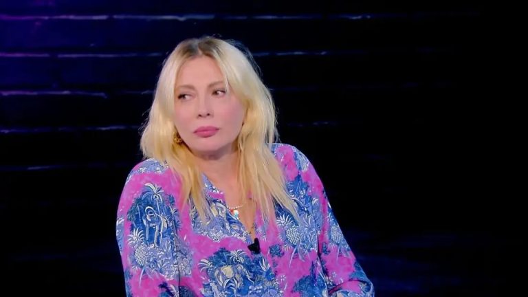 Η Σμαράγδα Καρύδη μίλησε μεταξύ άλλων για τους φόβους που είχε όταν επιχείρησε να δώσει εξετάσεις για να μπει στη δραματική σχολή του θεάτρου Τέχνης.