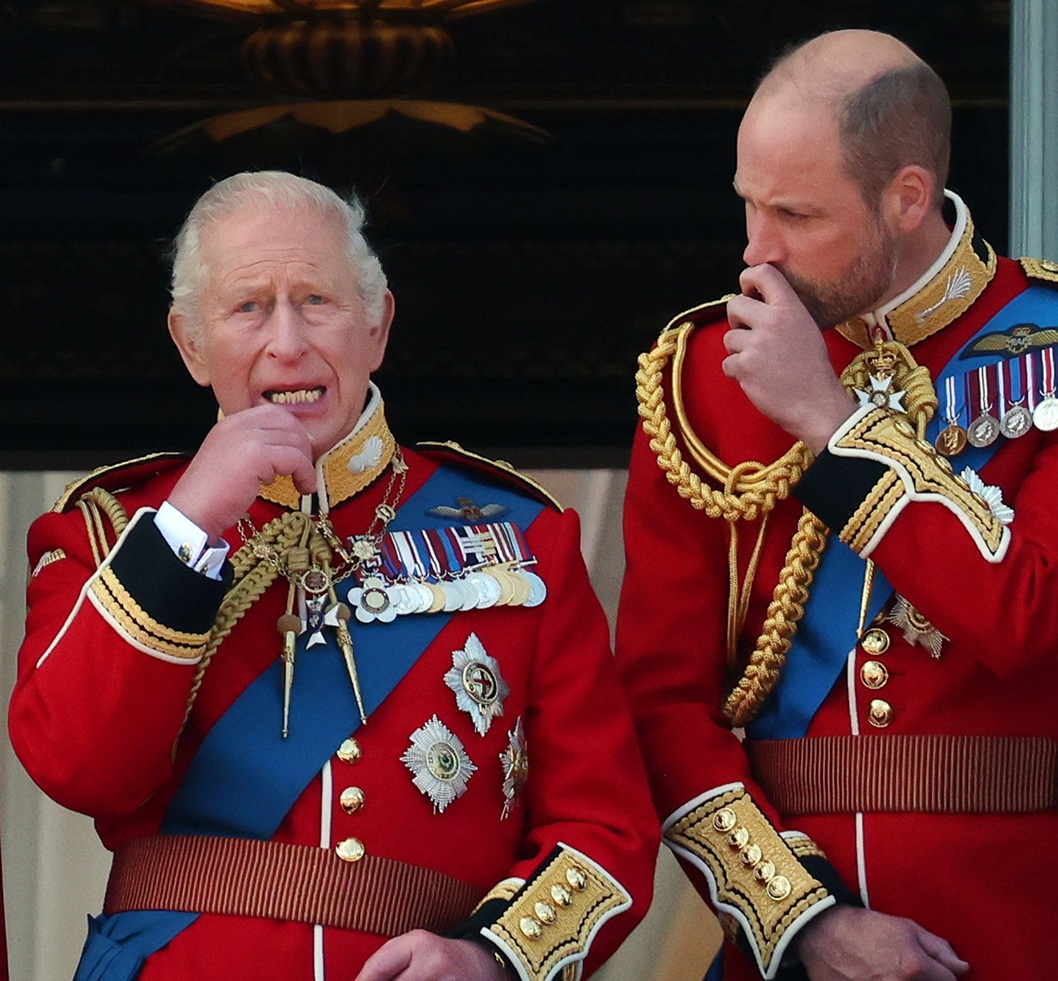 O βασιλιάς Κάρολος και ο πρίγκιπας William στο μπαλκόνι του Μπάκιγχαμ για το Trooping the Colour, 13 Ιουνίου 2026