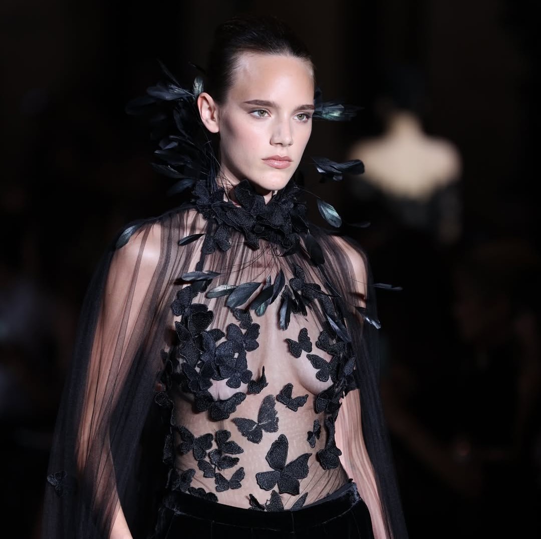Moντέλο από την πασαρέλα Zuhair Murad