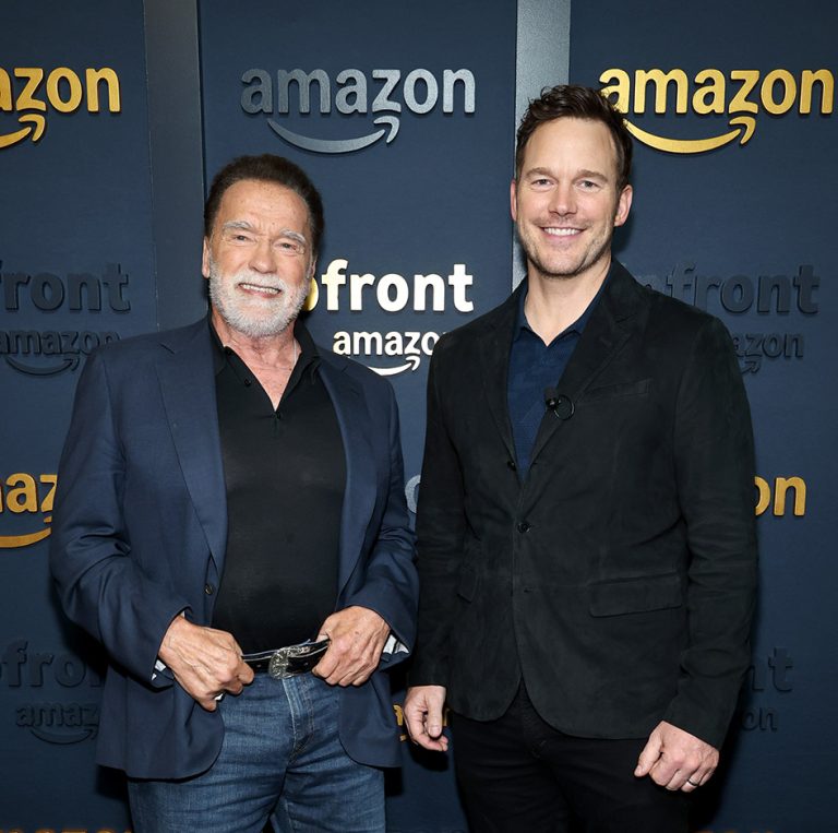 O Arnold Schwarzenegger και ο Chris Pratt στο Amazon Upfront στο Beacon Theatre στις 11 Μαΐου 2026 στη Νέα Υόρκη.
