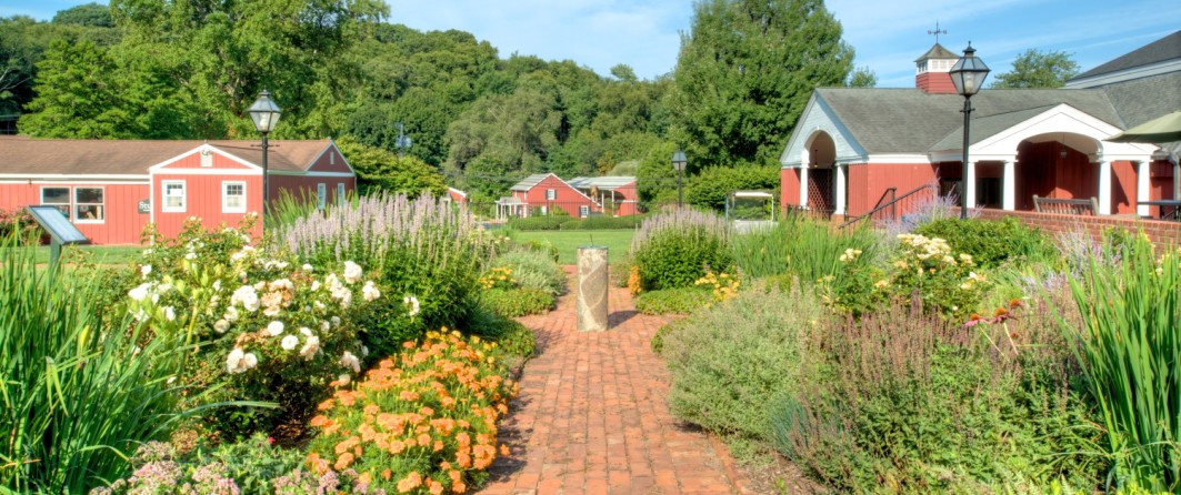 Long Island Art Museum