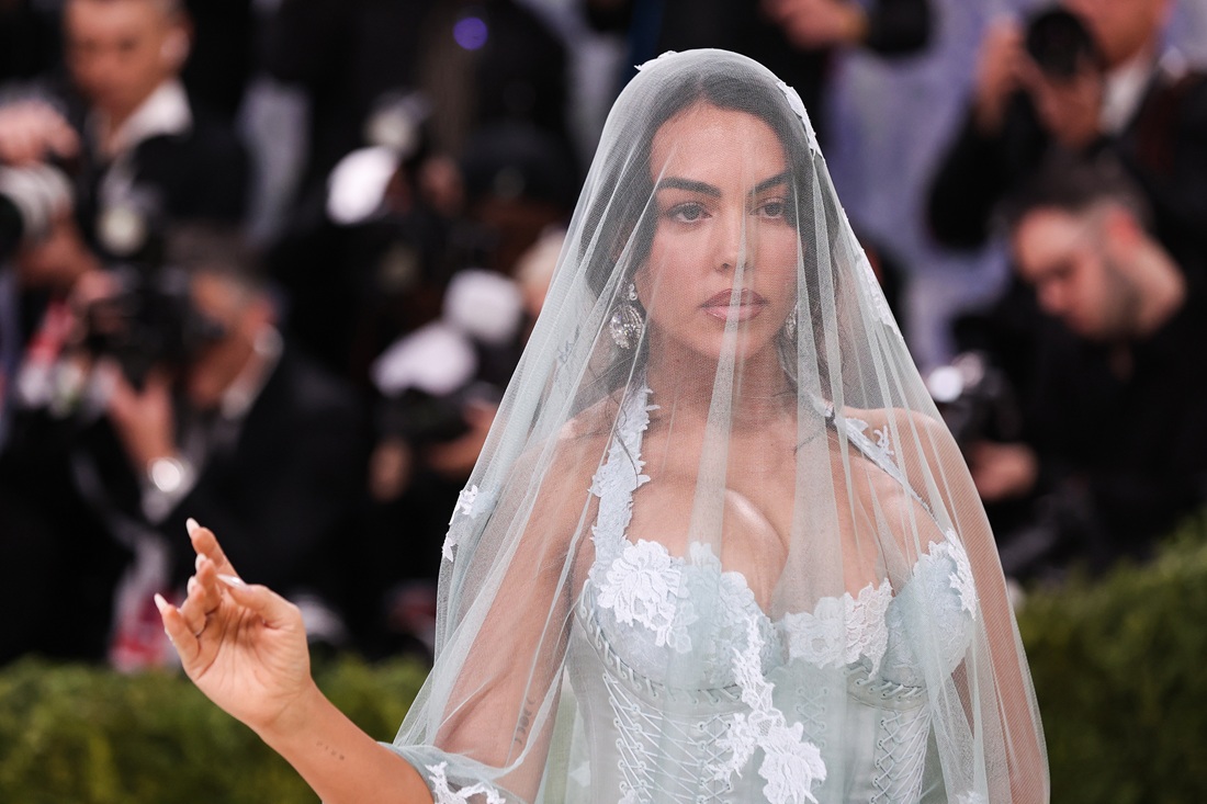 H Georgina Rodriguez στο κόκκινο χαλί του 2026 Met Gala, 4 Μαΐου 2026