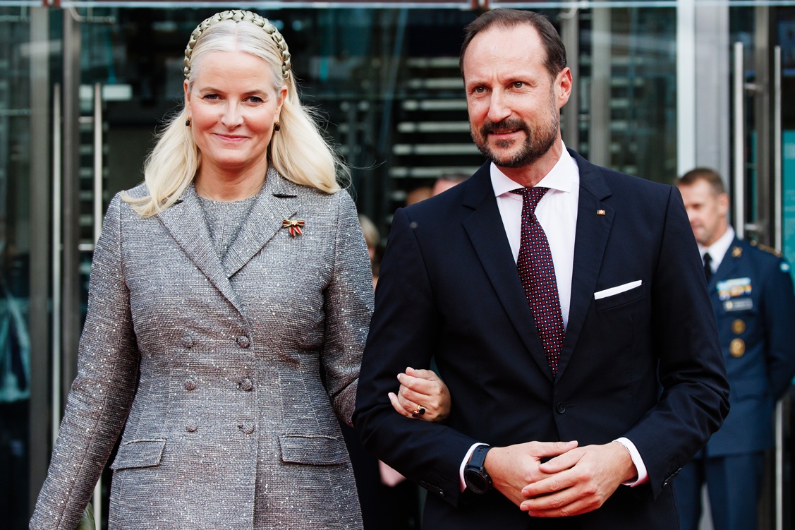 Ο πρίγκιπας Haakon και η πριγκίπισσα Mette-Marit παρίστανται σε τελετή για την 25η επέτειο των πρεσβειών των σκανδιναβικών χωρών στο Βερολίνο, 21 Οκτωβρίου 2024