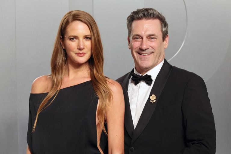 H Anna Osceola και ο Jon Hamm στα 2026 Vanity Fair Oscar Party μετά την 98η τελετή των Όσκαρ, 15 Μαρτίου 2026