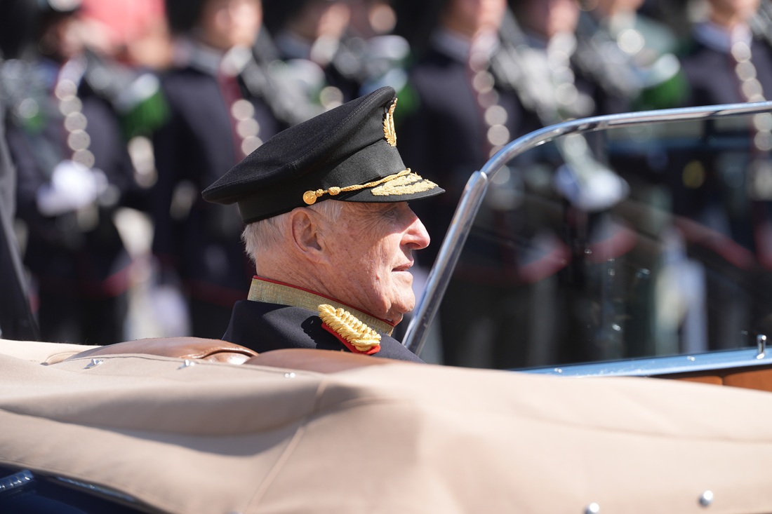 O βασιλιάς Harald της Νορβηγίας στην τελετή υποδοχής του βασιλιά της Δανίας Frederik και της βασίλισσας Mary στο Honnørbrygga του Όσλο, 14 Μαΐου 2024