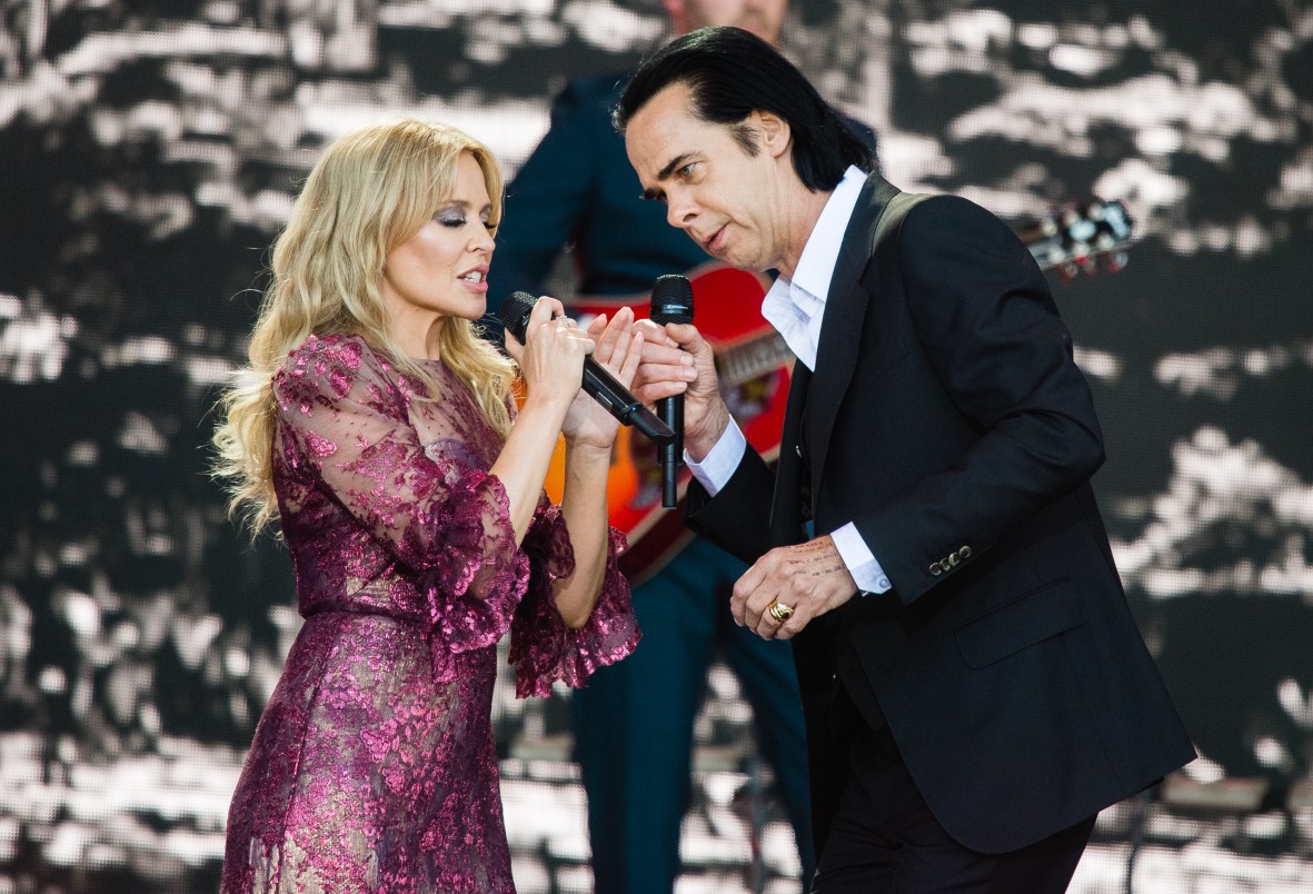 Η Kylie Minogue και ο Nick Cave στη σκηνή Pyramid την πέμπτη ημέρα του Φεστιβάλ Glastonbury στο Worthy Farm, Pilton στις 30 Ιουνίου 2019 στο Glastonbury της Αγγλίας