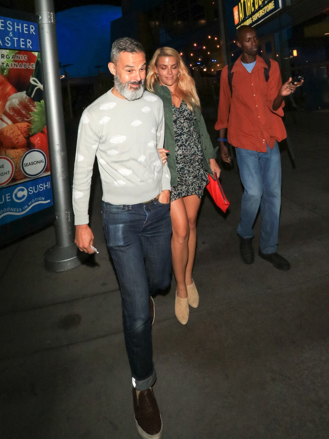 O Marc Silverstein και η Busy Philipps το 2018 στο Los Angeles, της Καλιφόρνια.
