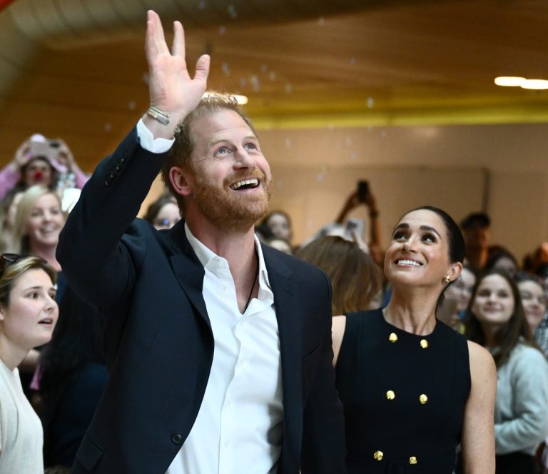 O πρίγκιπας Harry και η Meghan κατά την επίσκεψή τους στο Βασιλικό Νοσοκομαίο Παίδων στη Μελβούρνη, 14 Απριλίου 2026