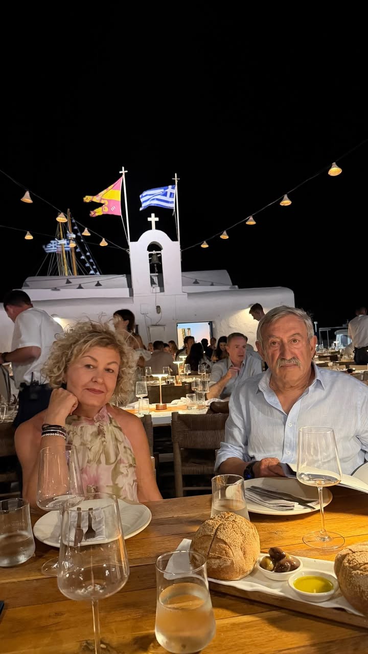 Οι γονείς του Παναγιώτη Κουτσουμπή στην Πάρο