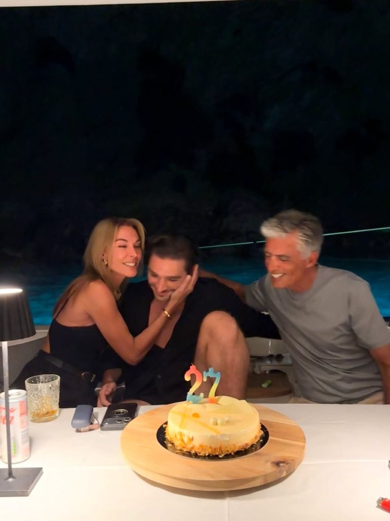 Ξεχωριστή είναι η σημερινή ημέρα για την Τατιάνα Στεφανίδου και τον Νίκο Ευαγγελάτο, καθώς ο γιος τους έχει τα γενέθλιά του