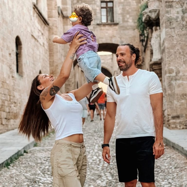 Ευρυδίκη Βαλαβάνη και Γρηγόρης Μόργκαν στη Ρόδο
