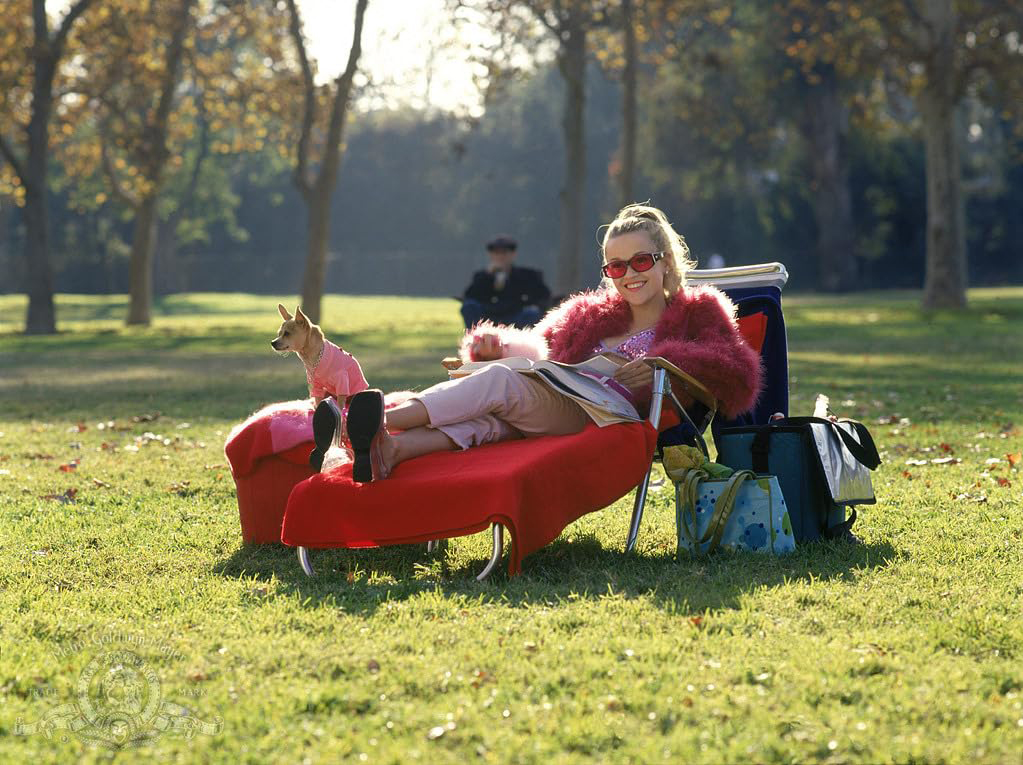 Η Reese Witherspoon σε σκηνή της ταινίας Legally Blonde