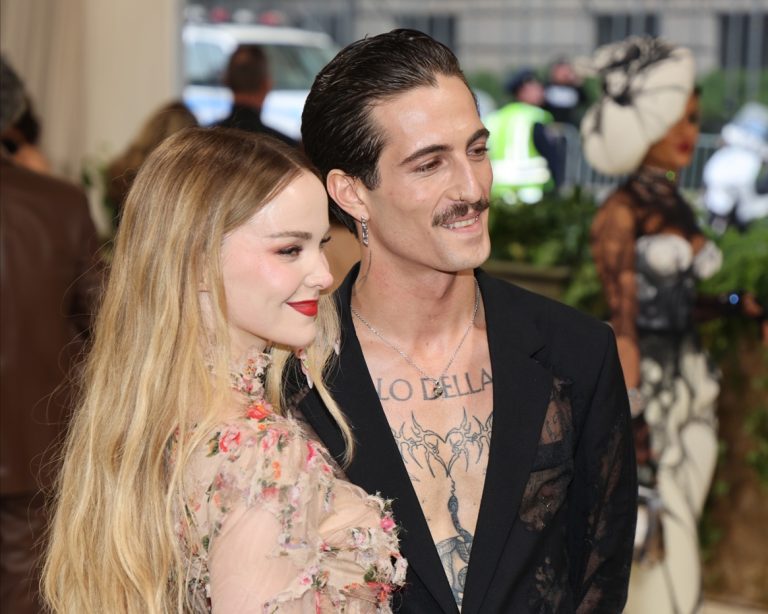 H Dove Cameron και ο Damiano David στο κόκκινο χαλί στο 2024 Met Gala, 6 Μαΐου 2024
