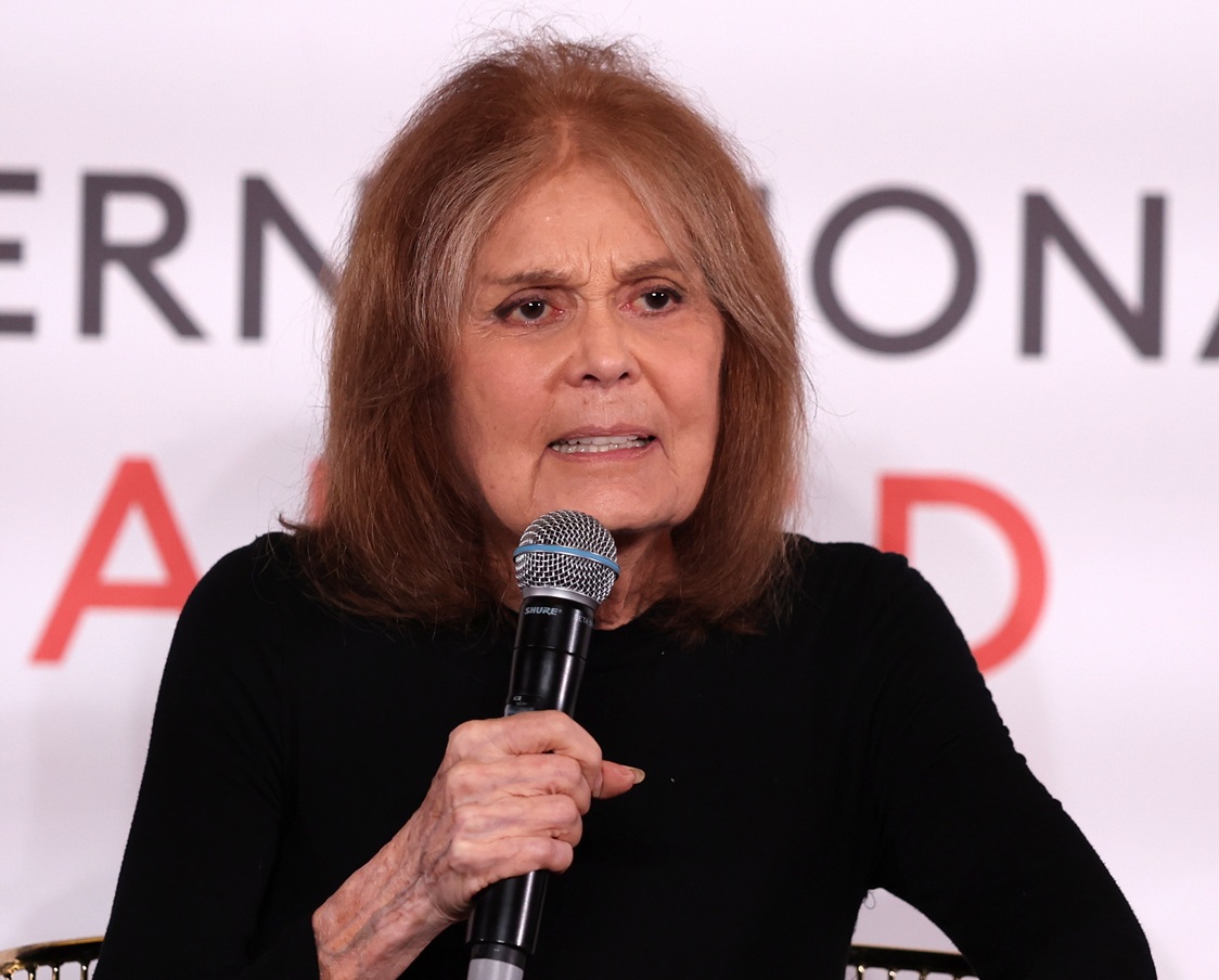 H Gloria Steinem, δημοσιογράφος και ακτιβίστρια στην παρουσίαση του 2023 Forbes 30/50 Summit στο Άμπου Ντάμπι, 8 Μαρτίου 2023