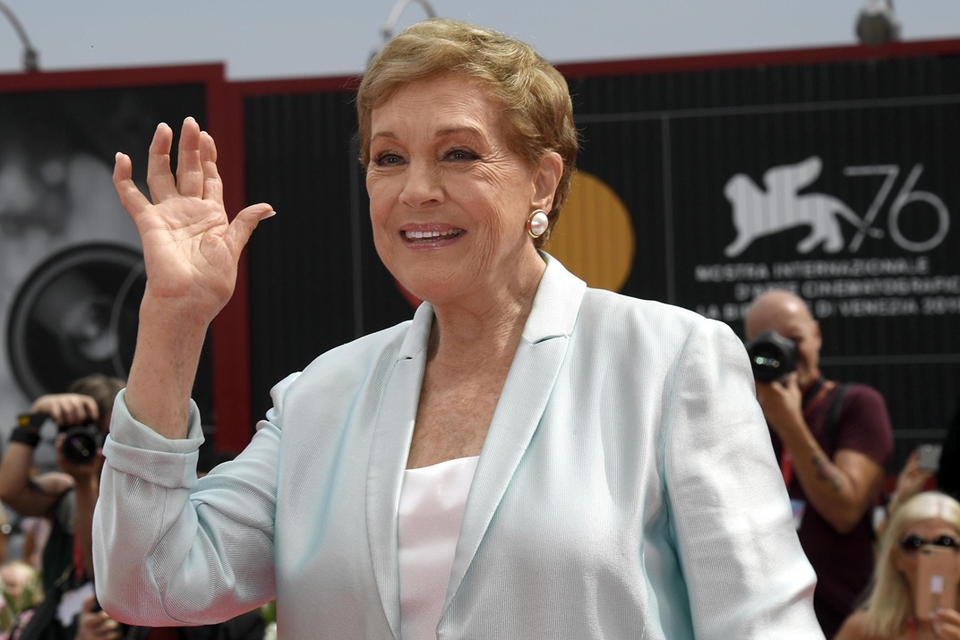 Η Julie Andrews φθάνει για την τελετή απονομής του Χρυσού Λιονταριού για το σύνολο του έργου, στο πλαίσιο του 76ου ετήσιου Διεθνούς Φεστιβάλ Κινηματογράφου της Βενετίας, 2 Σεπτεμβρίου 2019