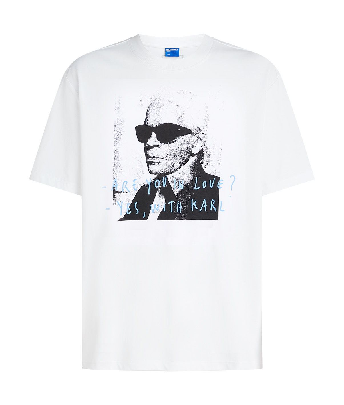 Mακό λευκό με φωτογραφία του Κarl Lagerfeld και meme από τη συλλογή Karl Lagerfeld x Piero Terzini
