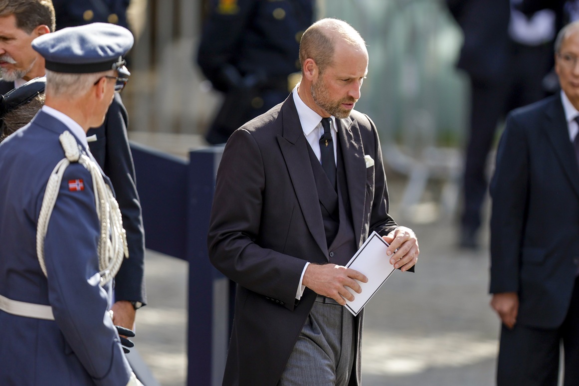 O πρίγκιπας William αποχωρεί από τον Καθεδρικό του Όσλο με προορισμό το Κάστρο Ακέρσους μετά την κηδεία του βασιλιά Harald, στις 9 Σεπτεμβρίου 2026