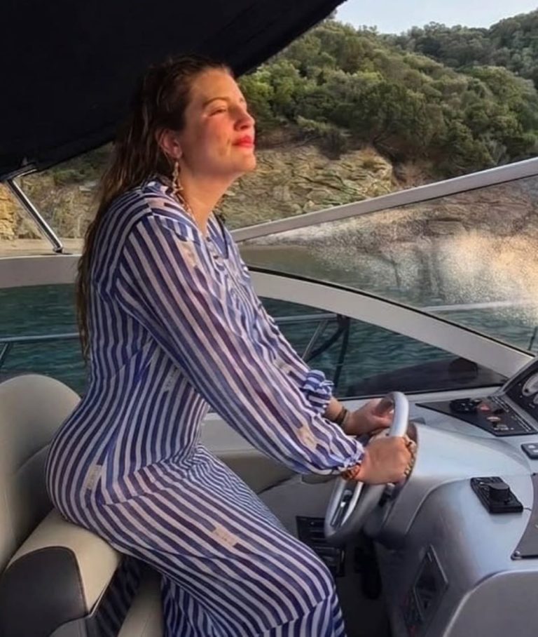 Η Μαρία Κίτσου στις διακοπές της στη Ζάκυνθο