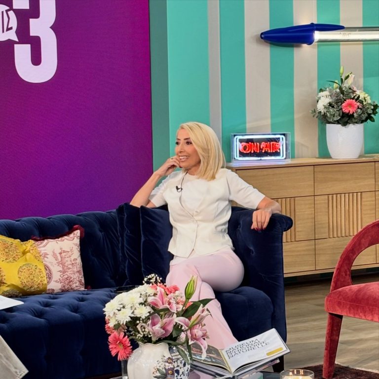 Η Μίνα Καραμήτρου στο «Studio στις 3»