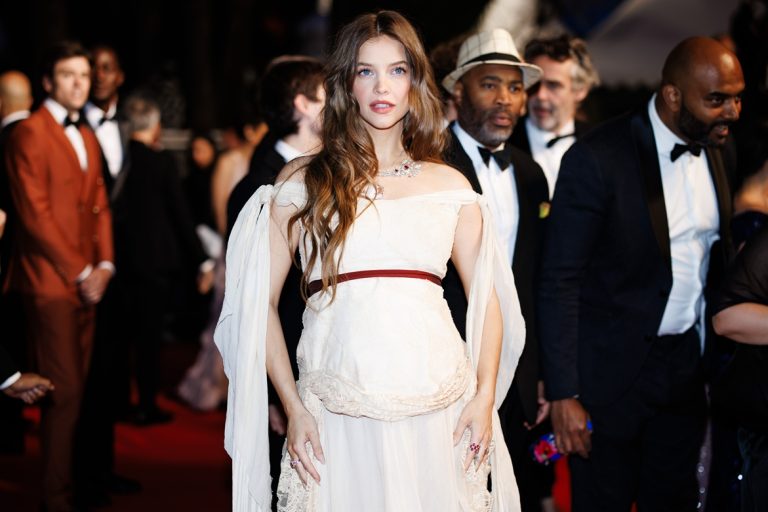 H Barbara Palvin Sprouse στην πρεμιέρα του "Paper Tiger" στο πλαίσιο του 79ου Φεστιβάλ Καννών, 16 Μαΐου 2026