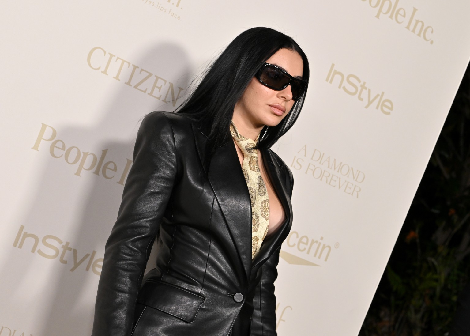 Η Charli xcx παρευρίσκεται στα 3α ετήσια βραβεία InStyle Imagemaker Awards, σε ιδιωτική κατοικία, στις 15 Οκτωβρίου 2026 στο Λος Άντζελες της Καλιφόρνιας.