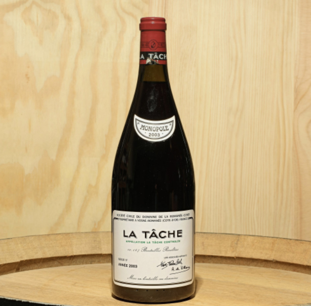 Με το νούμερο 69 δημοπρατείται: 1 magnum του La Tâche. Domaine de la Romanée-Conti, 2003. Η στάθμη του κρασιού βρίσκεται 2 έως 4 εκατοστά κάτω από τον φελλό. / Εκτίμηση: 8.000 € – 10.000 €.