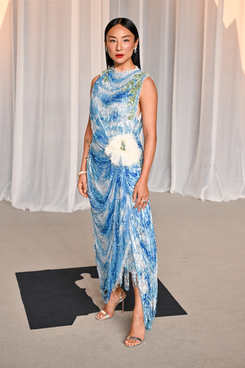 Η Greta Lee εμφανίστηκε με φόρεμα Dior Haute Couture από τη συλλογή Φθινόπωρο–Χειμώνας 2026-2027.