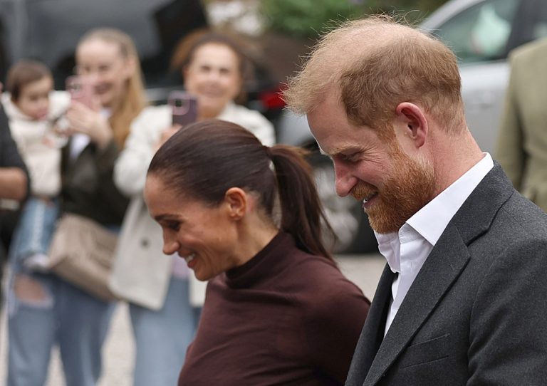 Ο πρίγκιπας Harry και η Meghan φθάνουν στην τράπεζα τροφίμων Himmah και στο κοινοτικό επισιτιστικό πρότζεκτ στο Νότιγχαμ, 15 Οκτωβρίου 2026