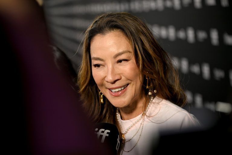 Η Michelle Yeoh παρευρίσκεται στην πρεμιέρα της ταινίας «It's My Time» στο πλαίσιο του Διεθνούς Φεστιβάλ Κινηματογράφου του Τορόντο 2026, στο Roy Thomson Hall, στις 17 Σεπτεμβρίου 2026, στο Τορόντο του Οντάριο.