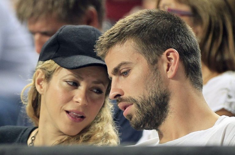 H Shakira και ο Gerard Pique παρακολουθούν τον αγώνα μπάσκετ τηςτον προημιτελικό αγώνα του Παγκοσμίου Κυπέλλου Καλαθοσφαίρισης της FIBA μεταξύ της Σλοβενίας και των ΗΠΑ στο Sant Jordi Palace στη Βαρκελώνη, στις 9 Σεπτεμβρίου 2014
