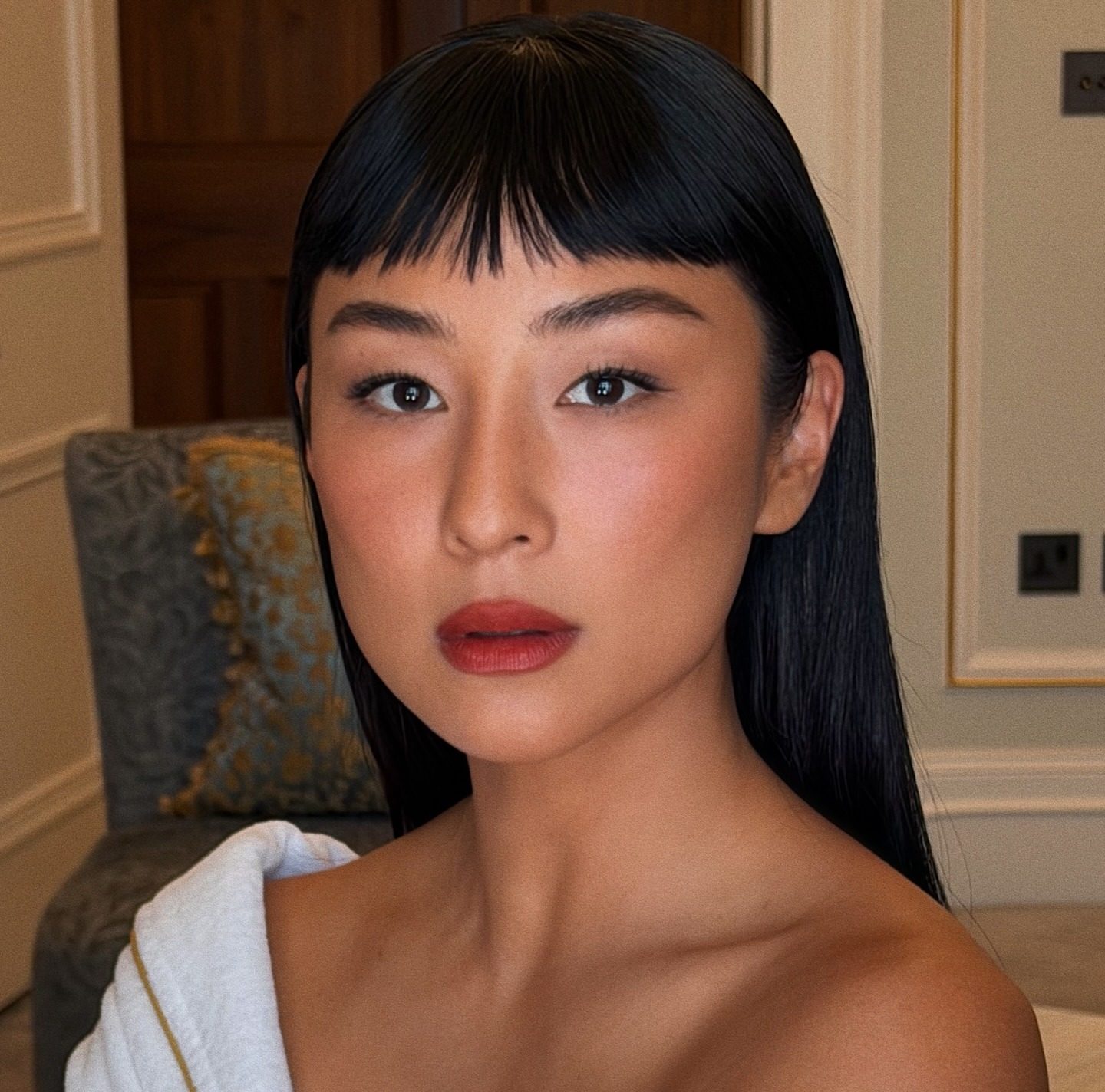 Η Greta Lee με αόρατο foundation