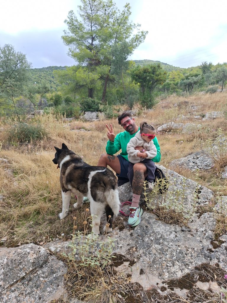 Ο Δημήτρης Αλεξάνδρου με τον γιο της Πάρη