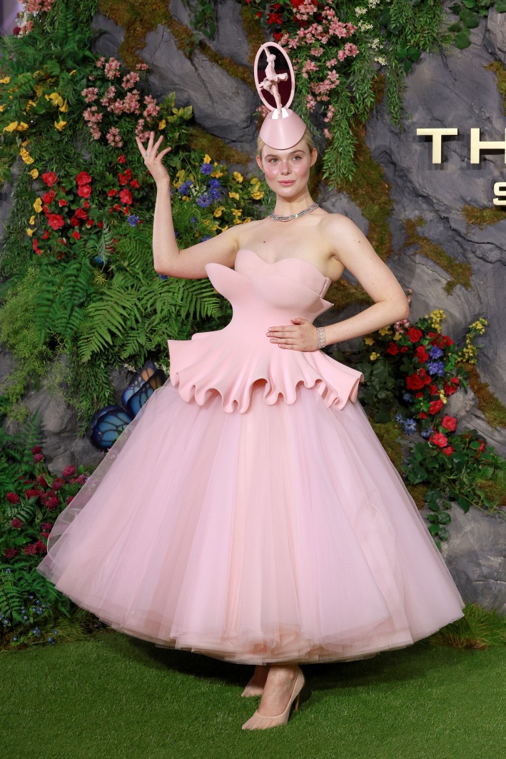 Η Elle Fanning παρευρίσκεται στην εκδήλωση προβολής θαυμαστών στο Ηνωμένο Βασίλειο "The Hunger Games: Sunrise on the Reaping" στο εμπορικό κέντρο HMV Westfield στις 28 Οκτωβρίου 2026 στο Λονδίνο.