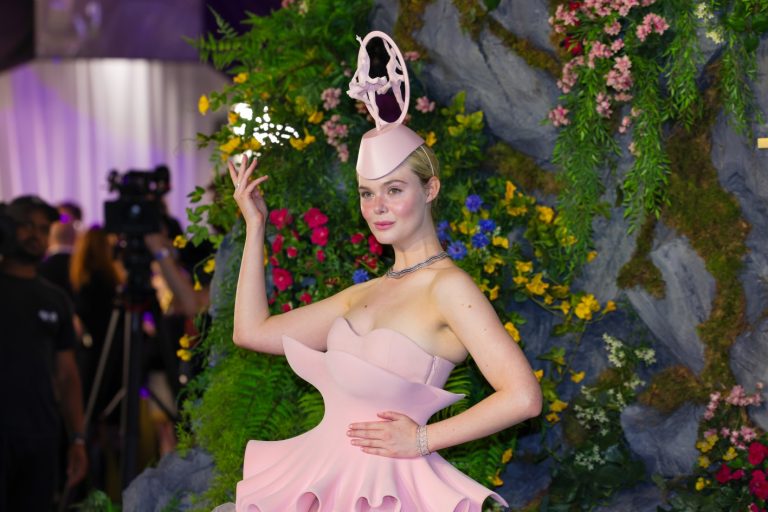 Η Elle Fanning παρευρίσκεται στην προβολή για τους θαυμαστές της ταινίας «The Hunger Games: Sunrise On The Reaping» στο Westfield London, στις 28 Οκτωβρίου 2026, στο Λονδίνο