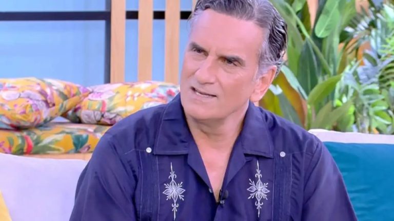Ο Νίκος Ψαρράς καλεσμένος στην εκπομπή  «Super Κατερίνα»