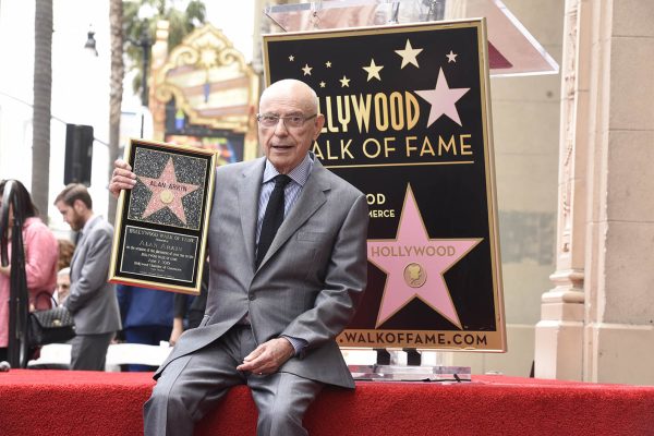 O Alan Arkin την ημέρα που απέκτησε το δικό του άστρο στον Hollywood Walk of Fame στις 7 Ιουνίου 2019.  Photo by Vivien Killilea/Getty Images for Netflix