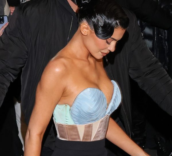 H Kylie Jenner κατά τη διάρκεια της Εβδομάδας Μόδας Υψηλής Ραπτικής Spring Summer 2023 στο Παρίσι. 
(Photo by Arnold Jerocki/Getty Images