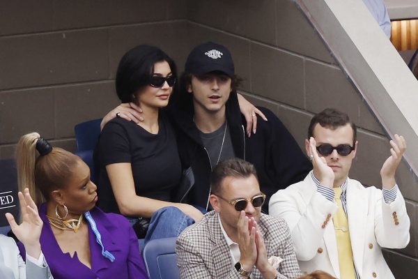 Το ερωτευμένο ζευγάρι, Kylie Jenner και Timothée Chalamet παρακολουθούν τον τελικό στα Men's Singles μεταξύ του Novak Djokovic από τη Σερβία και του Daniil Medvedev από τη Ρωσία στο US Open 2023 την 14η μέρα.