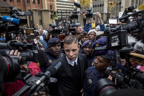 Oscar Pistorius οδεύοντας στη φυλακή 14 Ιουνίου 2016