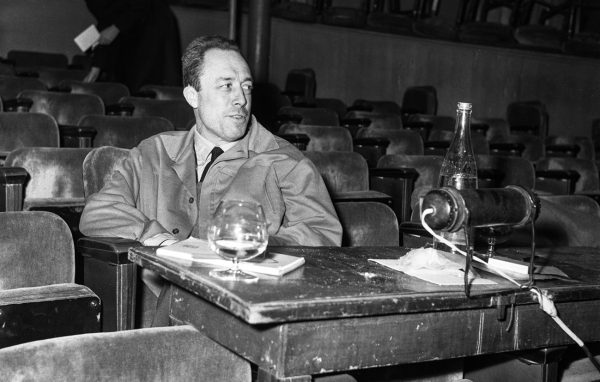 O Albert Camus στο Παρίσι το 1959. 
Photo by Keystone-France/Gamma-Rapho via Getty Images