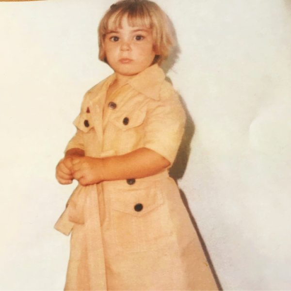 Η Μελίνα Ασλανίδου σε παιδική ηλικία