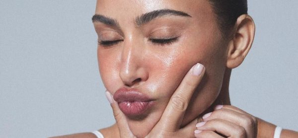 H Kim Kardashian χωρίς μακιγιάζ