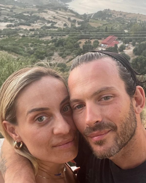 Bruce Willis "Φωτιές" άναψε στα social media η throwback φωτογραφία