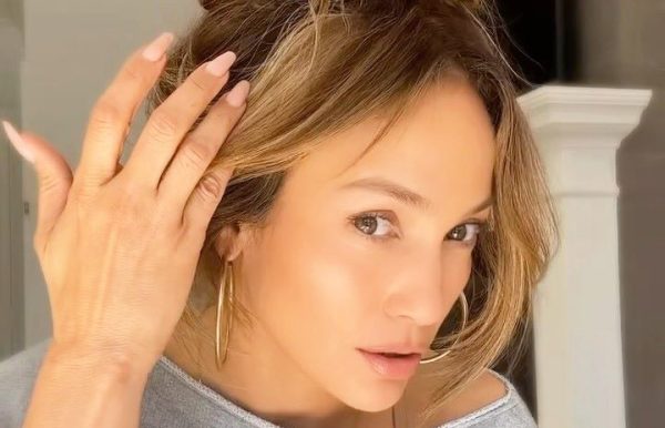 H Jennifer Lopez με νέο μαλλί